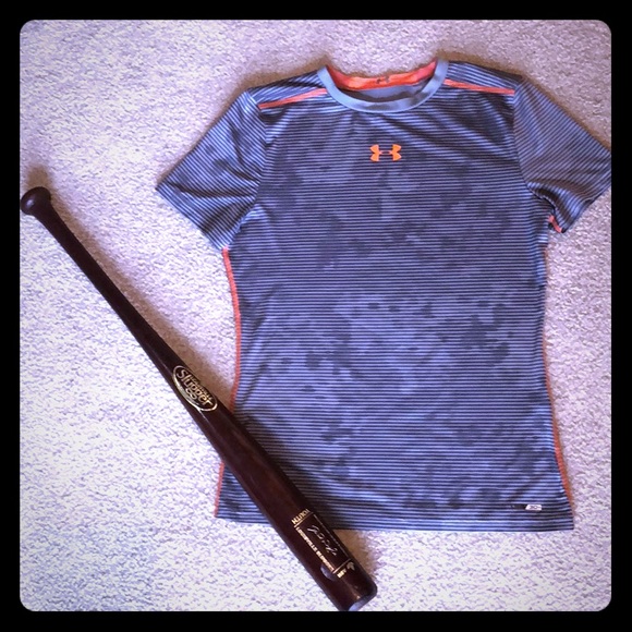 *Price drop! Under Armour bundle fitted shirts - Picture 4 of 7